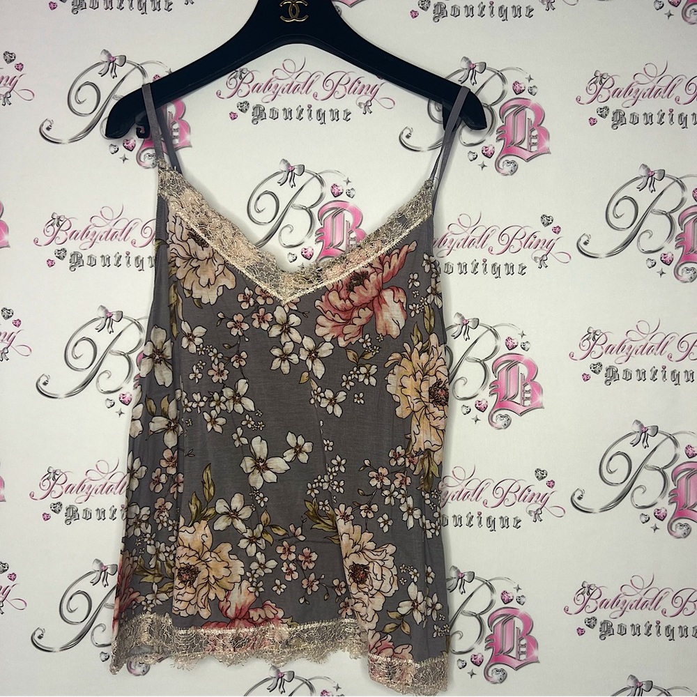 Shabby Chic Floral Lace Trim Tank Top - Gray and Pink